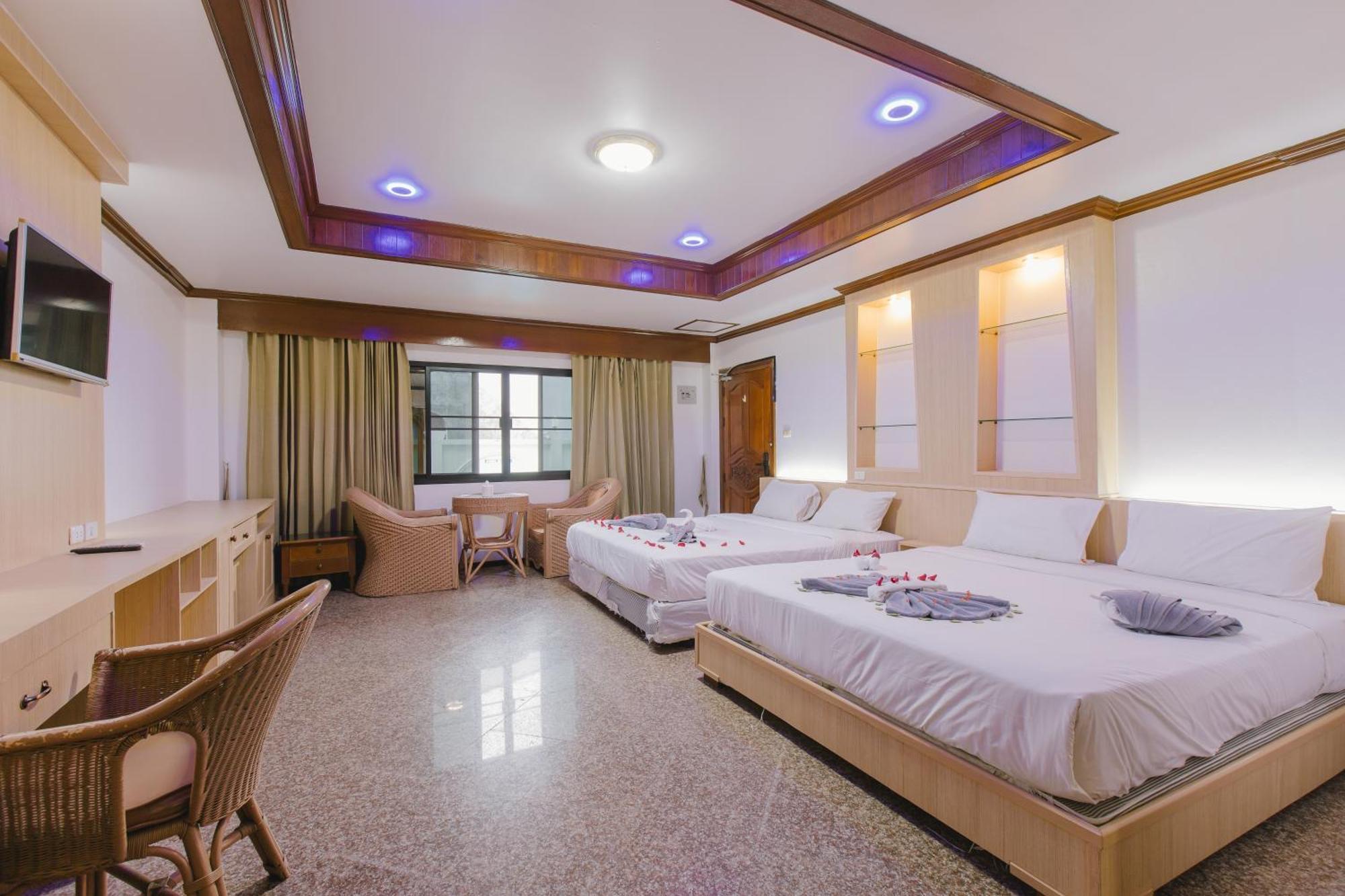 Royal Prince Residence Patong Exterior foto